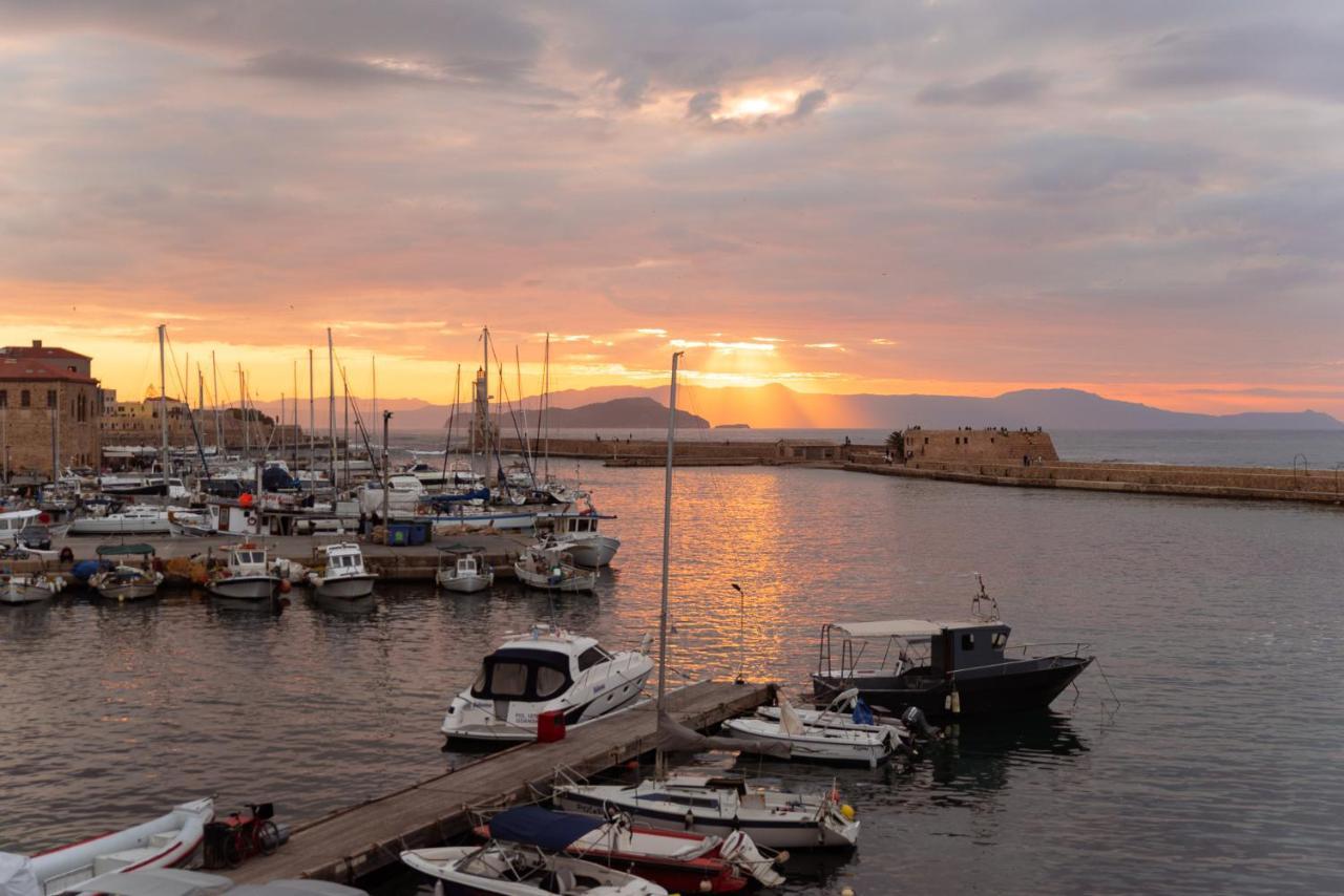 Destino Home Overlooking The Venetian Port Of Chania خانيا المظهر الخارجي الصورة