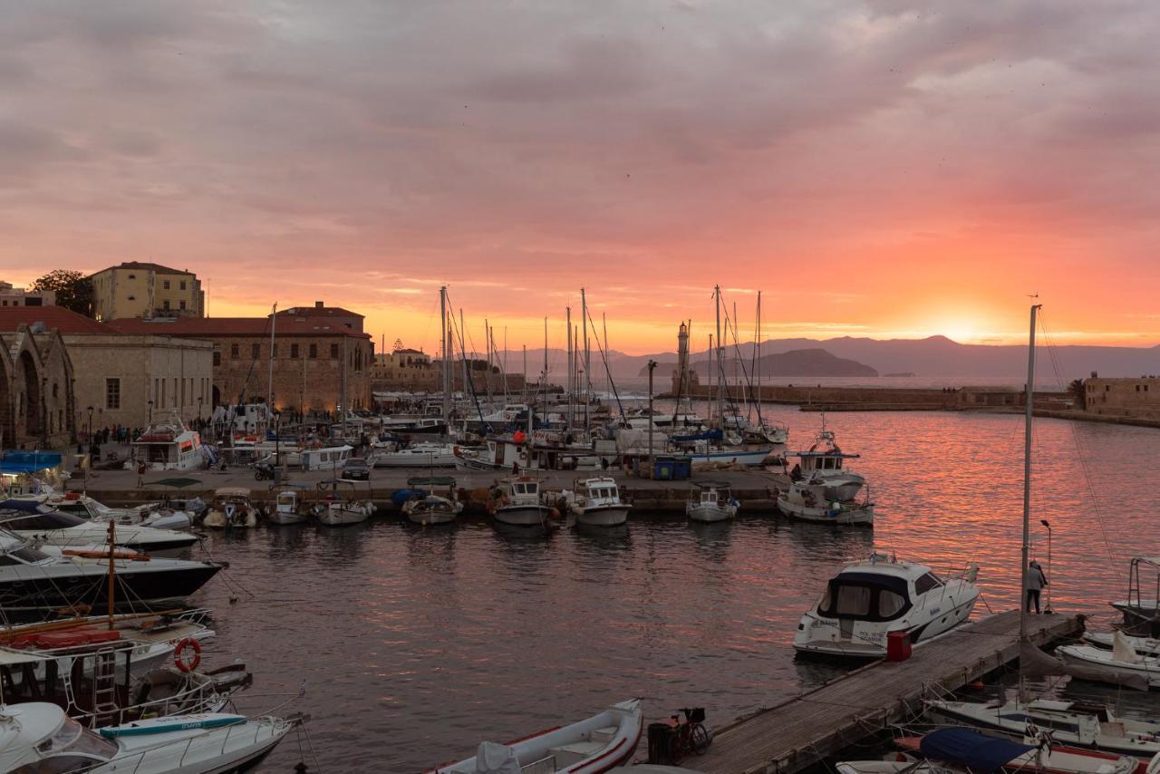 Destino Home Overlooking The Venetian Port Of Chania خانيا المظهر الخارجي الصورة