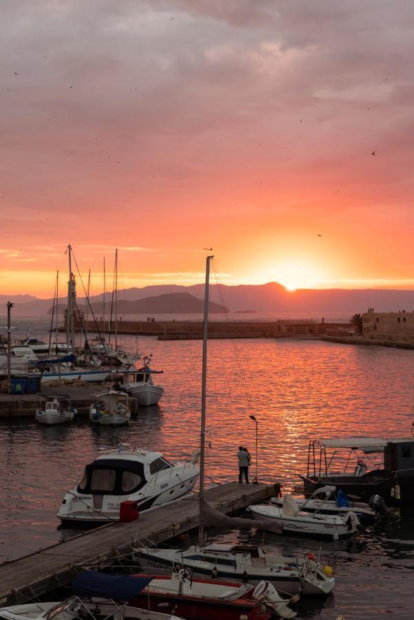 Destino Home Overlooking The Venetian Port Of Chania خانيا المظهر الخارجي الصورة