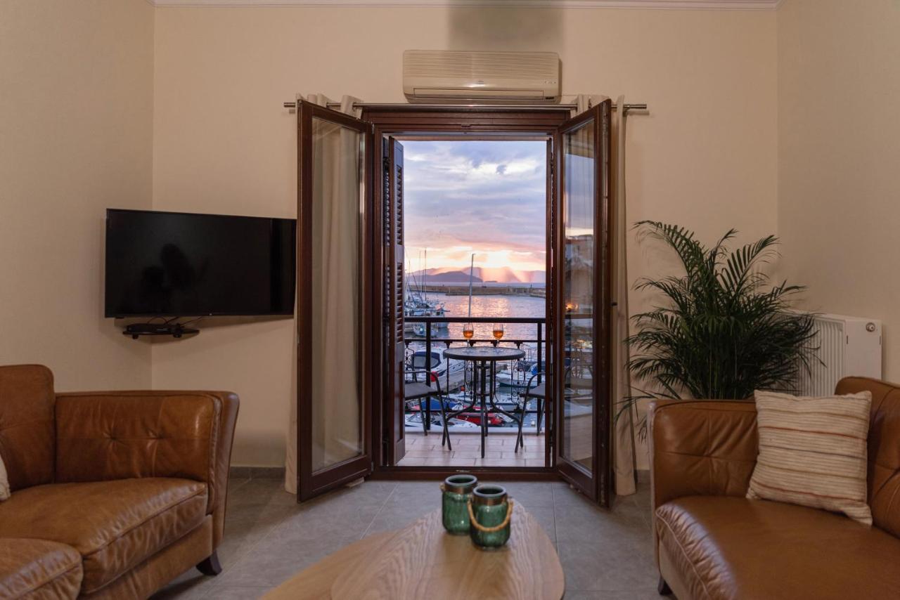 Destino Home Overlooking The Venetian Port Of Chania خانيا المظهر الخارجي الصورة