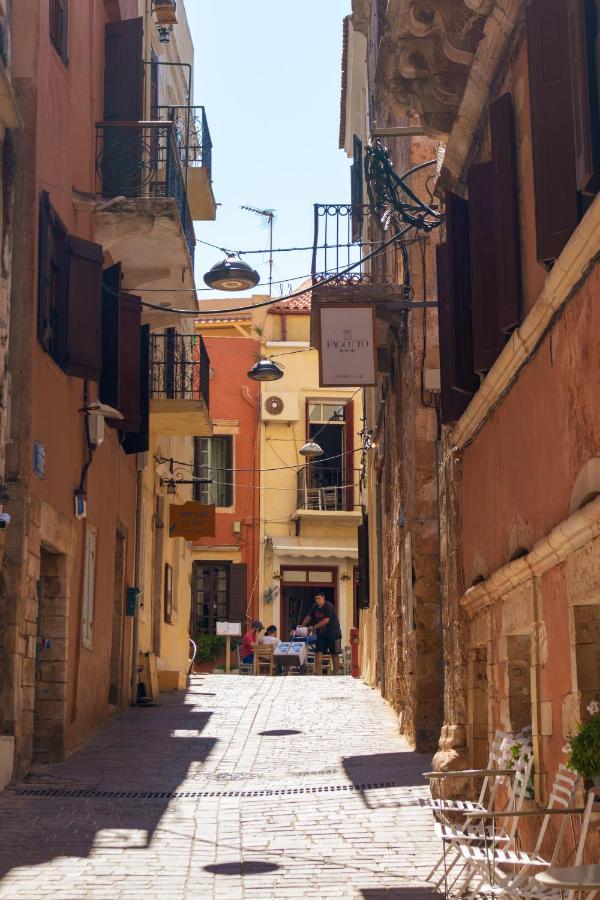 Destino Home Overlooking The Venetian Port Of Chania خانيا المظهر الخارجي الصورة